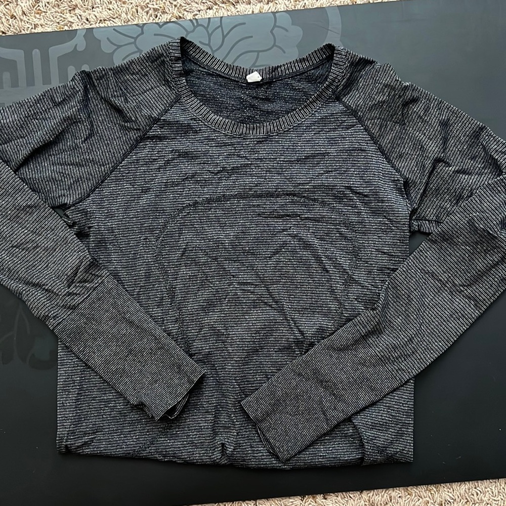 Like New - Lululemon sz 12 slim fit running shirt - l/s black w/metallic thread